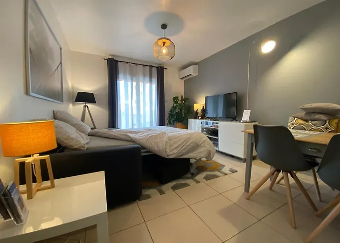 Toulonhost - Le Litardi - Superbe T2 - 2 Pas Des Plages - Clim - Fibre